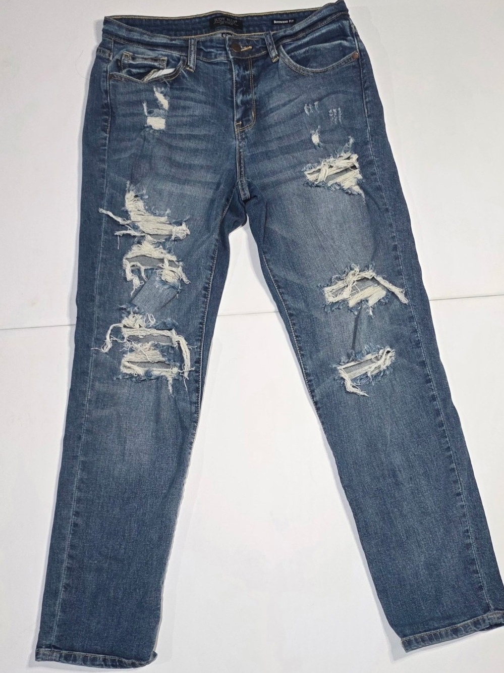 Judy Blue Distressed Boyfriend Jeans 9/29